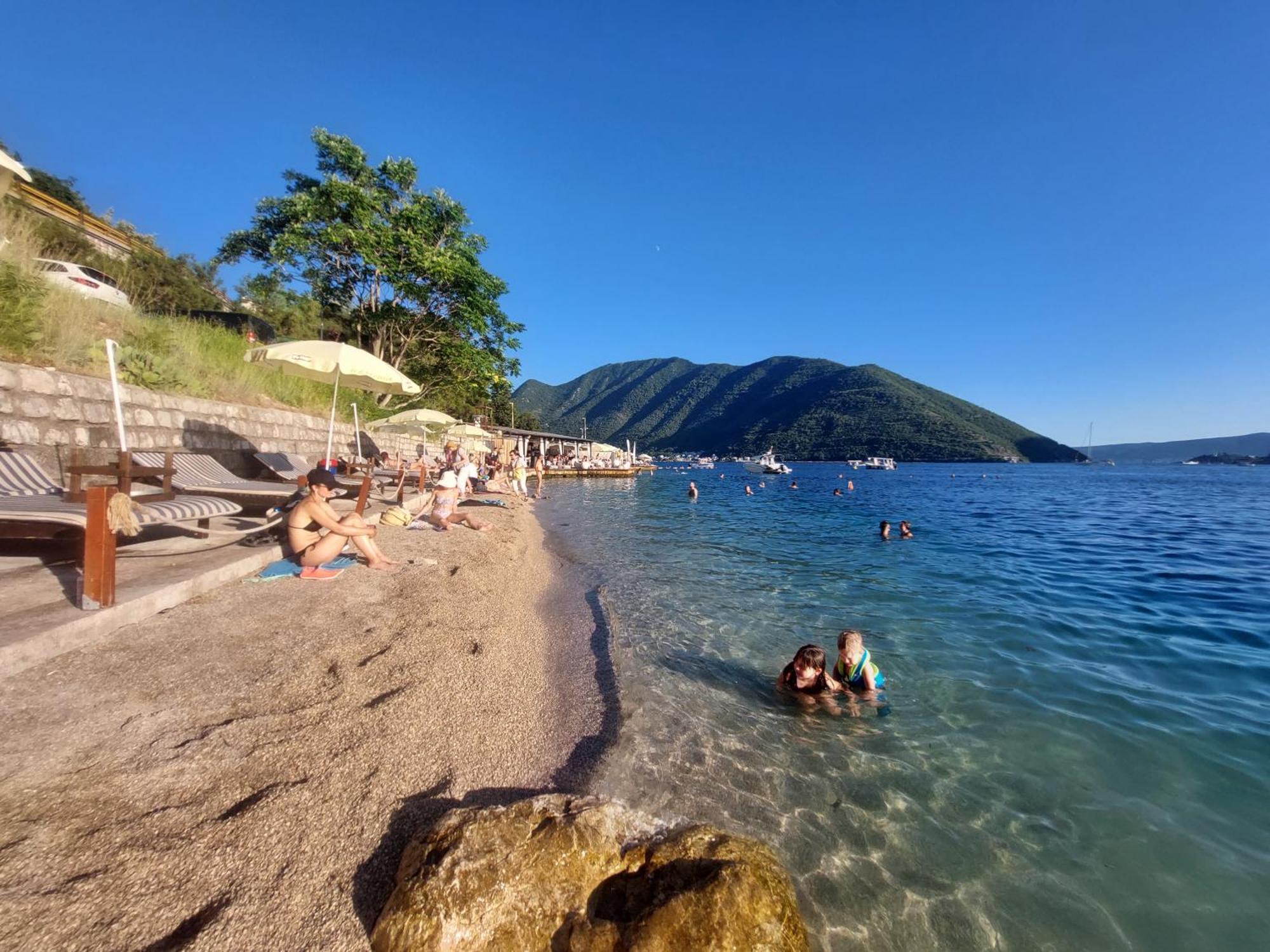 Bluemarine Rooms & Apartments Perast Buitenkant foto