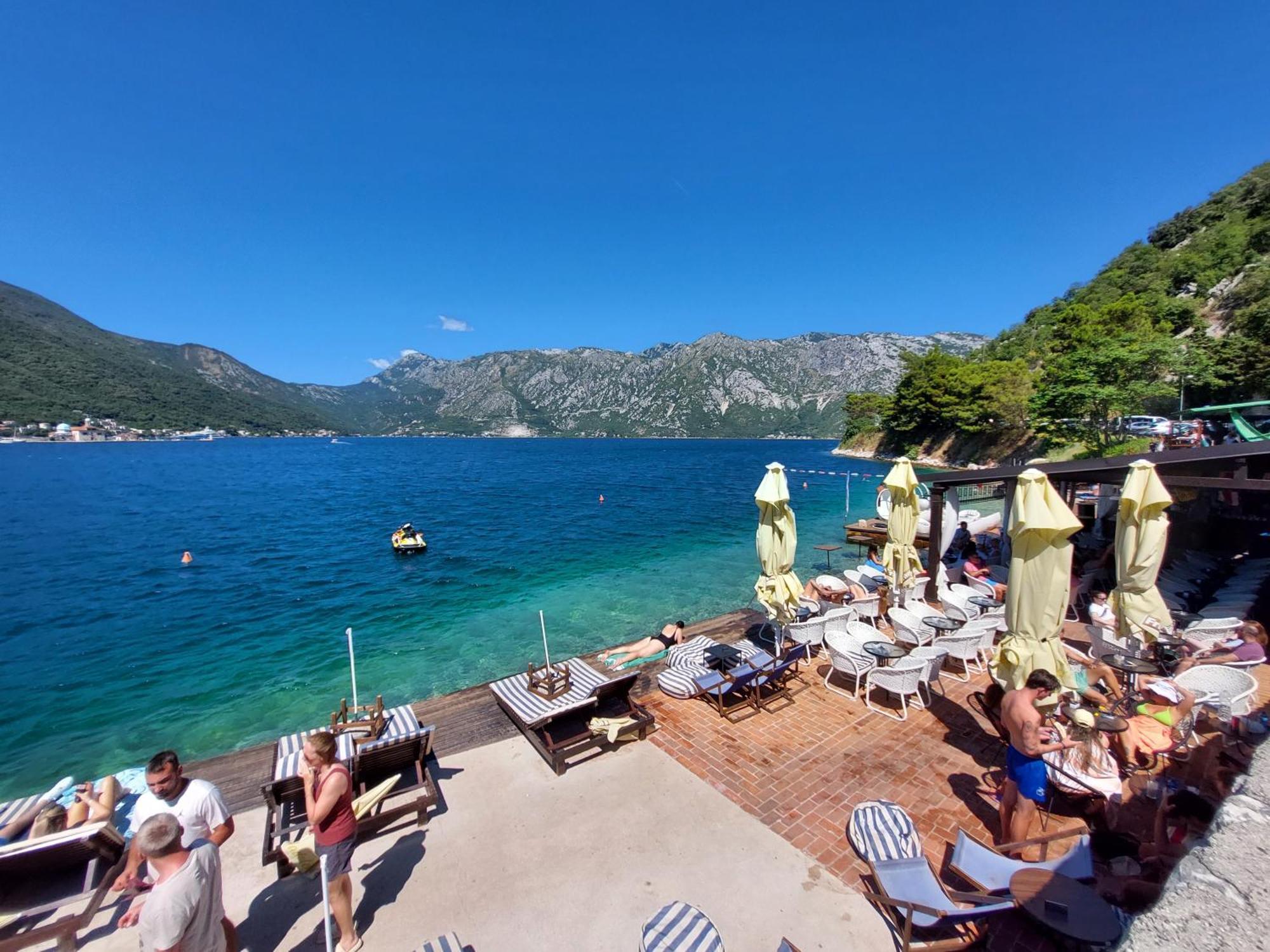 Bluemarine Rooms & Apartments Perast Buitenkant foto