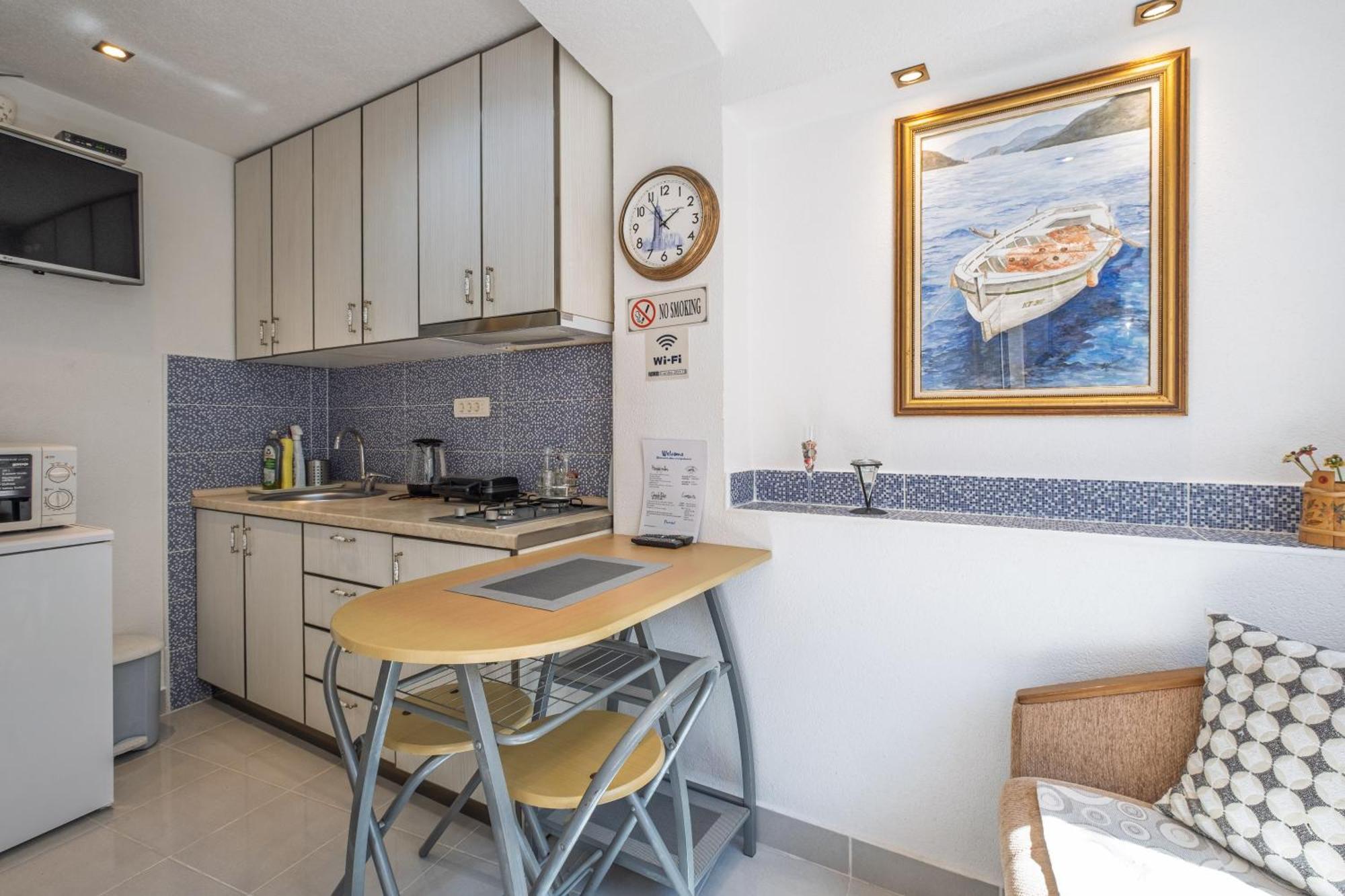 Bluemarine Rooms & Apartments Perast Buitenkant foto