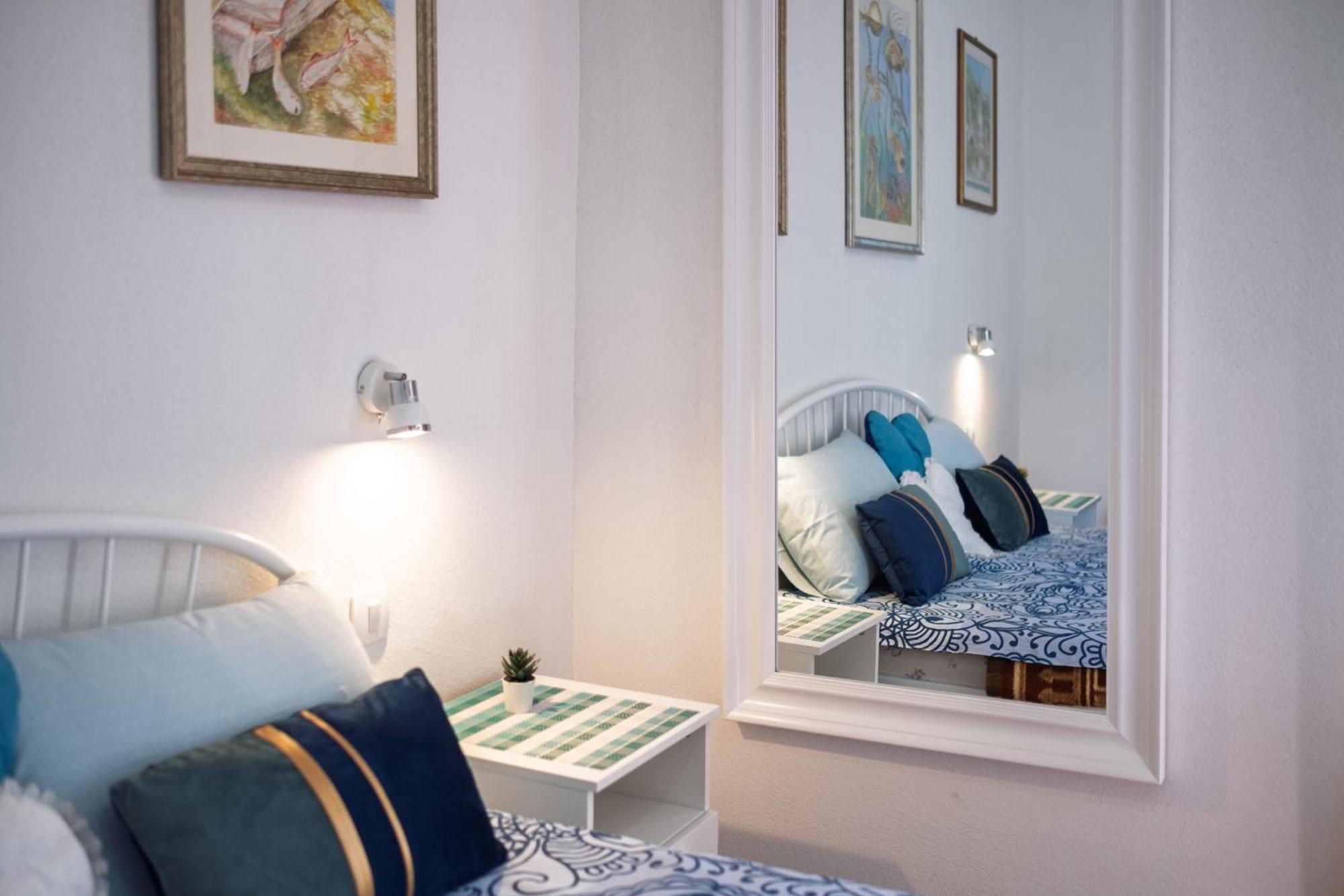 Bluemarine Rooms & Apartments Perast Buitenkant foto